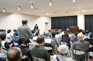 移行後の体制に質問集中　五戸総合病院、住民説明会始まる