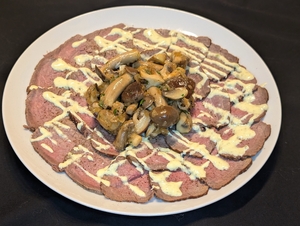 【今週のレシピ】シェフの家庭料理「ローストビーフのカルパッチョ」