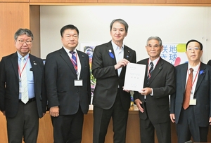 水田政策、ホタテガイの安定生産など26項目を要望 青森県議会農水委と県、農水省に