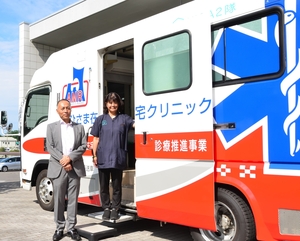 緊急走行の実現も模索　八工大、階上で運用のオンライン診療車
