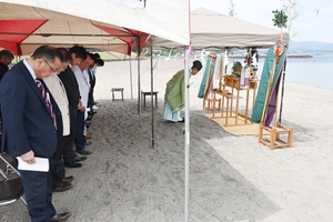 十府ケ浦海水浴場が海開き シーズン中の無事故祈願し神事/野辺地