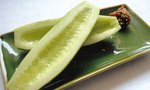 【紙面アーカイブから】味わい物語　糠塚キュウリ②　みそを付け生食が最高
