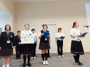 研究成果、堂々発表 マリエント「ちきゅう」たんけんク(八戸)、都内での市議会議員連盟研修で