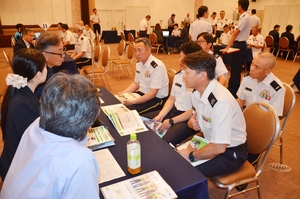 自衛隊退職予定者、企業の採用条件確認 八戸で合同企業説明会