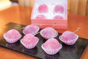 【chou chou No.162 Pickup】和菓子店で涼やかに味わう 夏限定のサクランボパフェ/戸田菓子舗(八戸)