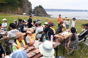 海岸で自然の大切さ学ぶ 久慈と北上の小学生ら交流《📸×3》