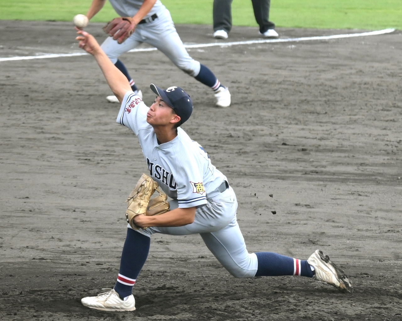 【3回戦・三沢商―八戸西】七回から登板し九回まで無失点で乗り切った三沢商の根城晴亮=青森市ダイシンベースボールスタジアム