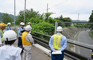 交通死亡事故の再発防止へ現場点検　二戸警察署、市など
