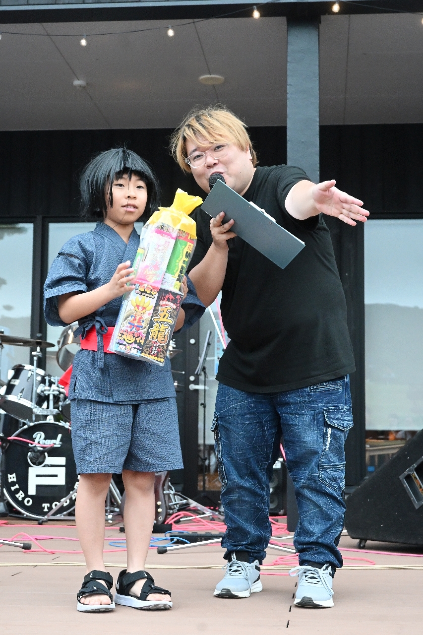 子どもが座敷わらしに扮(ふん)したコンテスト