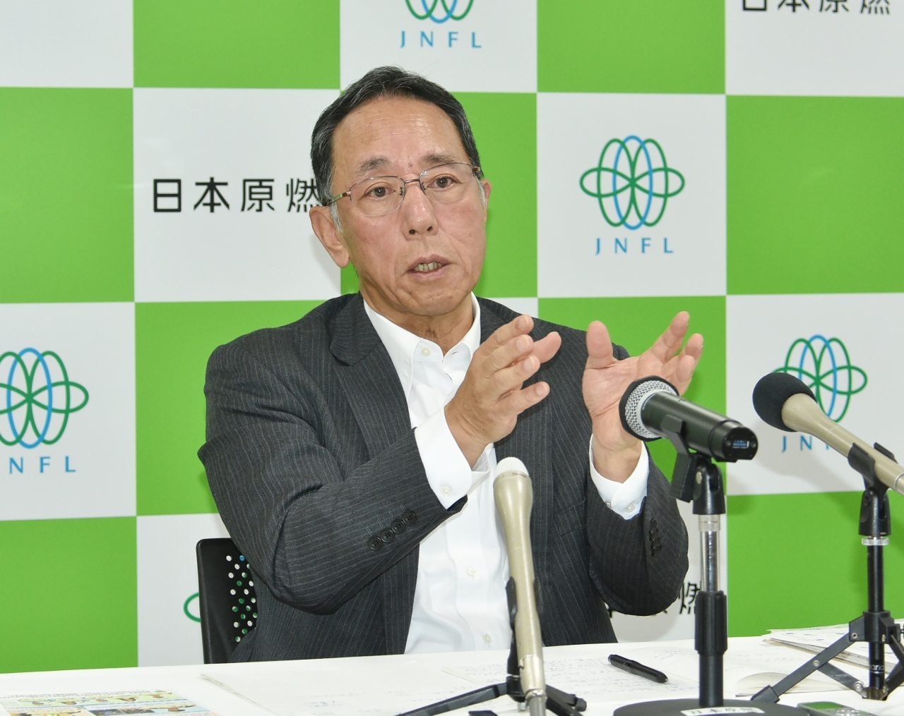 再処理工場の新工程を示す時期について見解を示す増田尚宏社長=29日、青森市内