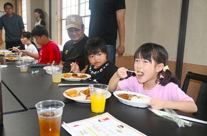 体も心も生き生きと 子ども食堂で食の大切さ学ぶ/六ケ所