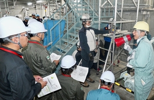 地元企業、参入の可能性探る 原燃が保全業務見学会