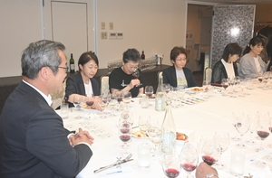 ワインと料理のマリアージュ堪能 南郷ひなた農園で講習会
