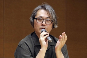 「戦争の極限状況描いた」　漫画家・武田一義さん、弘前大で講演