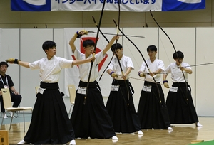 弓道団体、県勢は予選敗退　男子・三本木、女子・八戸／近畿インターハイ