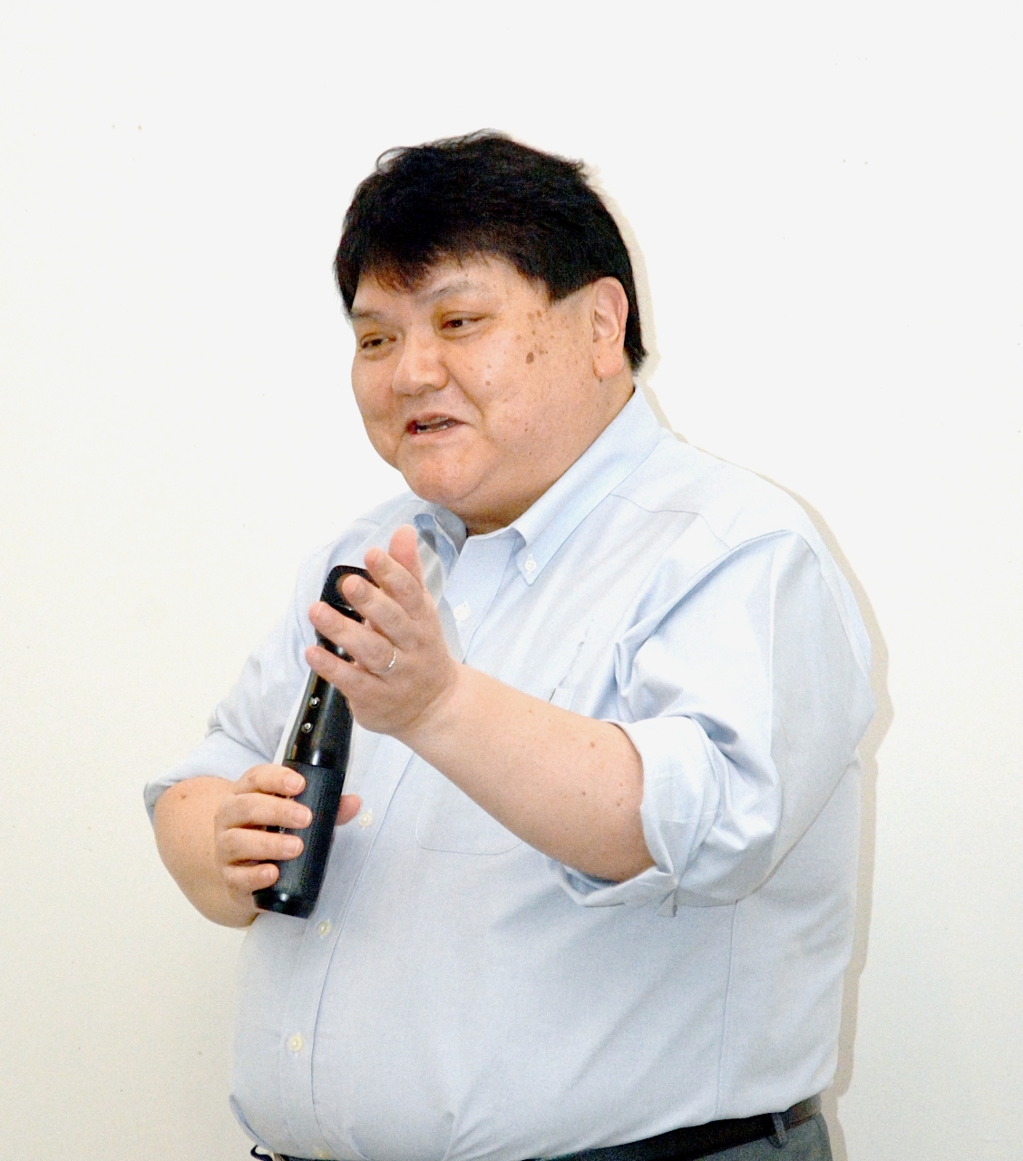 統計学の奥深さを紹介する川﨑能典副所長