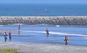 不明の高校生、発見できず 2管のヘリ出動、潜水士の海中捜索も/おいらせ