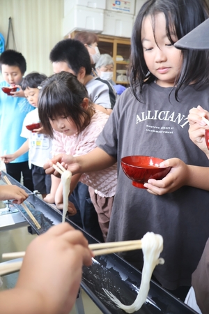 流しそうめん、楽しいな 久慈・侍浜市民センターで体験会