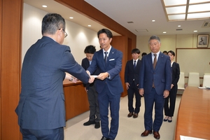 プロスポーツ生かした戦略を　八戸商議所青年部、市に政策提言