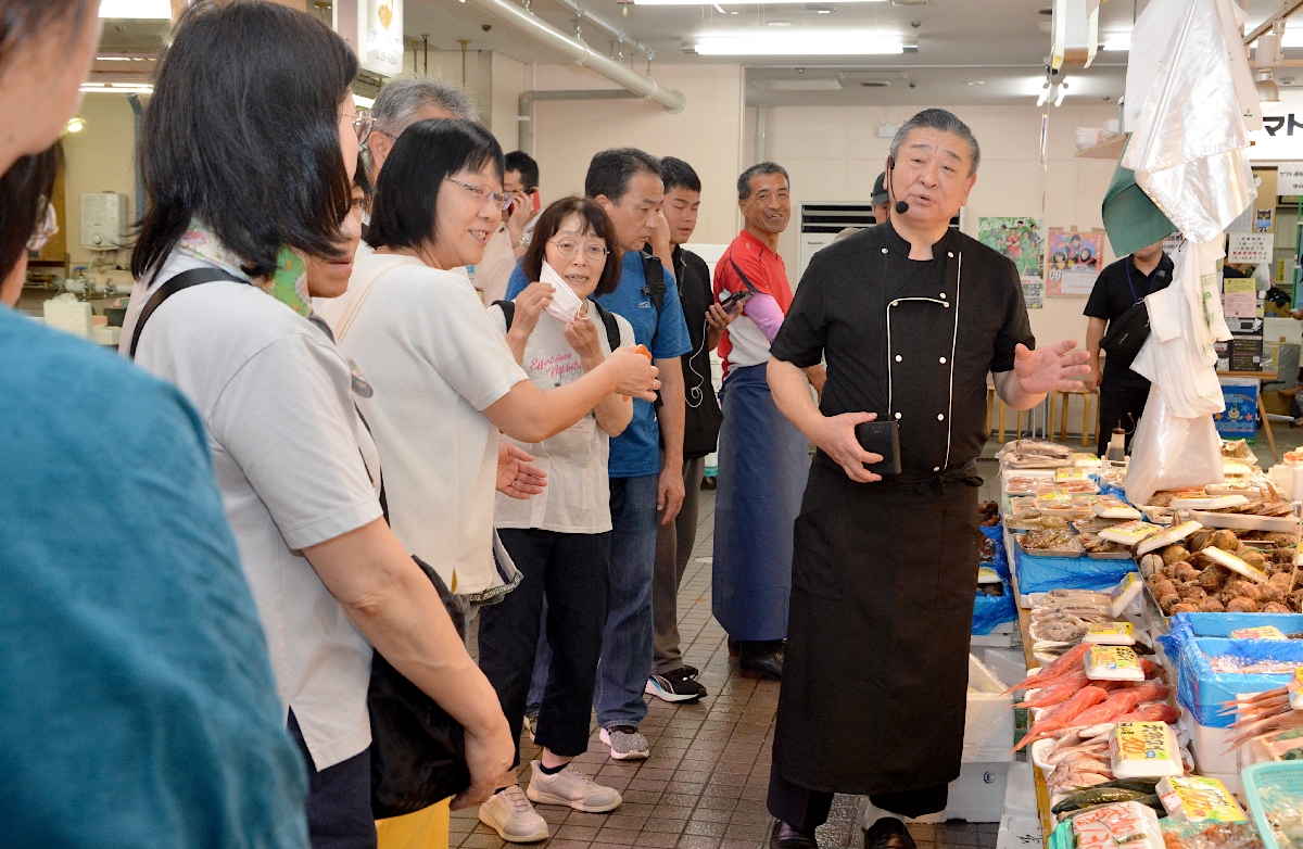 令和８年８月８日の記念イベント「８フェス」が八食センターなどで開幕