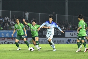 【ヴァンラーレ八戸】高見の「全緑」ポイント 見せた「リレーショナルフットボール」【富山戦】