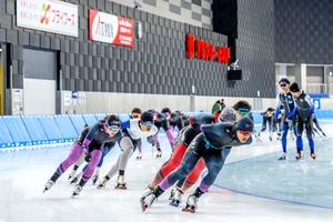 国内外の選手、氷の感触確かめ 夏季合宿盛ん/八戸