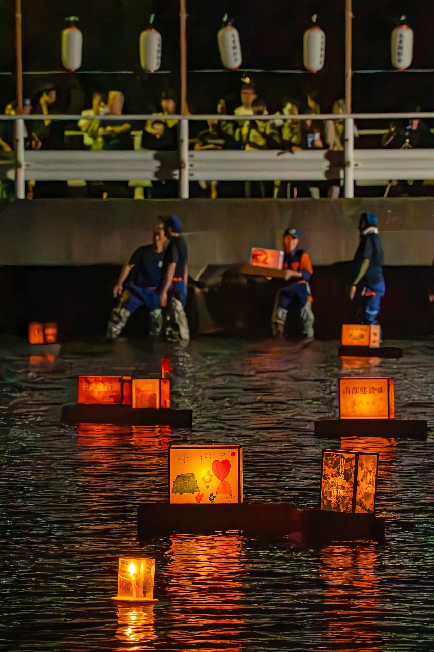 稲生川に流された灯籠