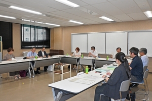 最賃、結論を再度先送り 労使歩み寄りでも隔たり埋まらず/青森