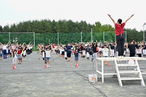 体伸び伸びと爽やかな汗　六戸学園で「夏期巡回ラジオ体操」