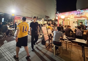【八戸花火大会】初の土曜開催、効果は？　「歓迎」「客が分散」反応割れる