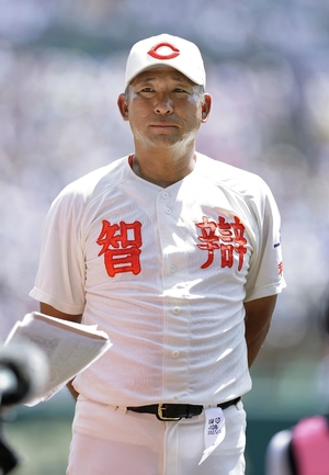 【時の人】全国高校野球選手権で５年ぶりの優勝を果たした、智弁和歌山高監督の中谷仁（なかたに・じん）さん