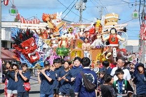 お囃子競演、祭りムード高まる 東北町秋まつりスタート