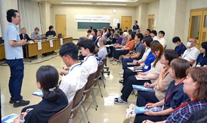 多様な利用、にぎわい創出に生かすには? 複合施設活用、階上町が初の「町民セミナー」