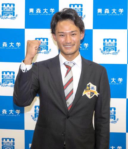 出身地の広島の育成1位指名を受け、飛躍を誓う青森大の名原典彦=青森大