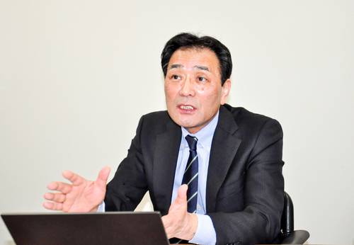 「時代と共に変化する消費者のライフスタイルに対応していく」と語る川村暢朗社長