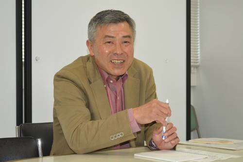 横垣成年氏