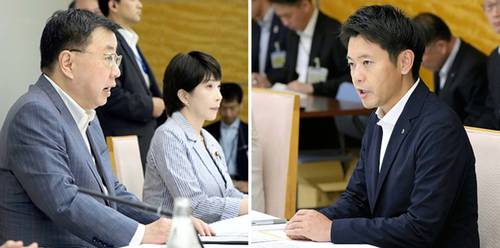 サイクル推進や青森県を高レベル放射性廃棄物の最終処分地にしない約束などを確認する宮下宗一郎知事(右)と、国側の考えを説明する松野博一官房長官(左)=29日、首相官邸