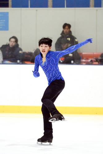 【ジュニア男子フリー】SPと合わせて152・79点の10位で全日本選手権に進んだ堀野伊織(八戸FSC)=テクノルアイスパーク八戸