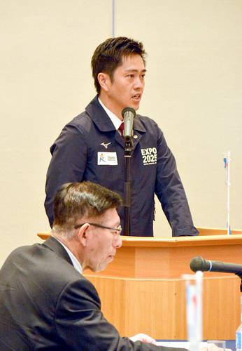 北海道と東北の知事に対し、大阪・関西万博への協力を呼びかける大阪府の吉村洋文知事=14日、盛岡市