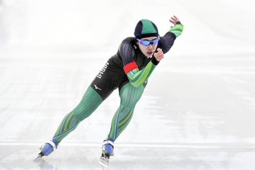 【女子1500メートル】2分10秒53で4位となり、3000メートルに続いて入賞を果たした根城理実(八戸西)=岐阜県クリスタルパーク恵那スケート場