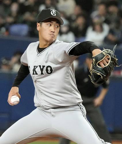1回無失点の巨人・西舘=京セラドーム