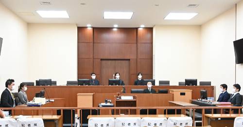殺人の罪に問われた佐々木人志被告の初公判=13日、青森地裁(代表撮影)