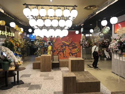 リニューアルオープンした「ヴィアノヴァ」の地下フロア=6月29日、八戸市