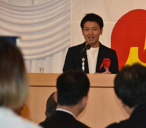 県の施策などについて説明する宮下宗一郎知事=7日、東京都内