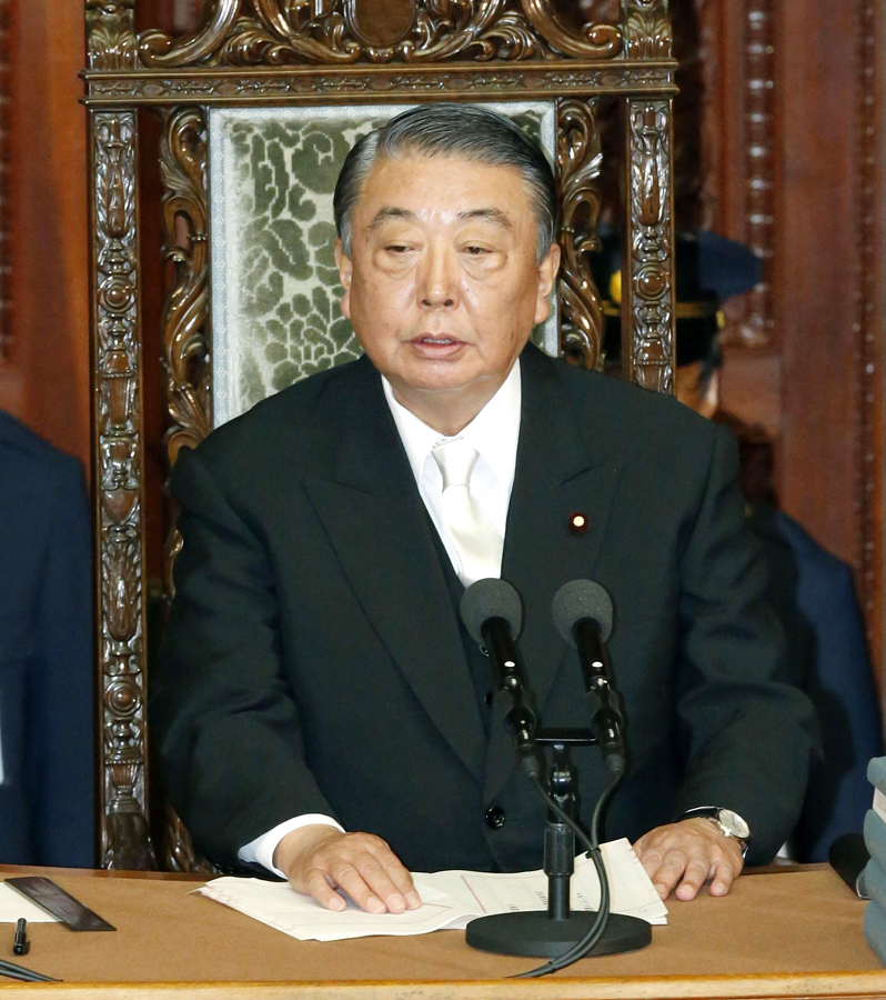 衆院議長に選出され、議事進行する大島理森氏=2015年4月21日