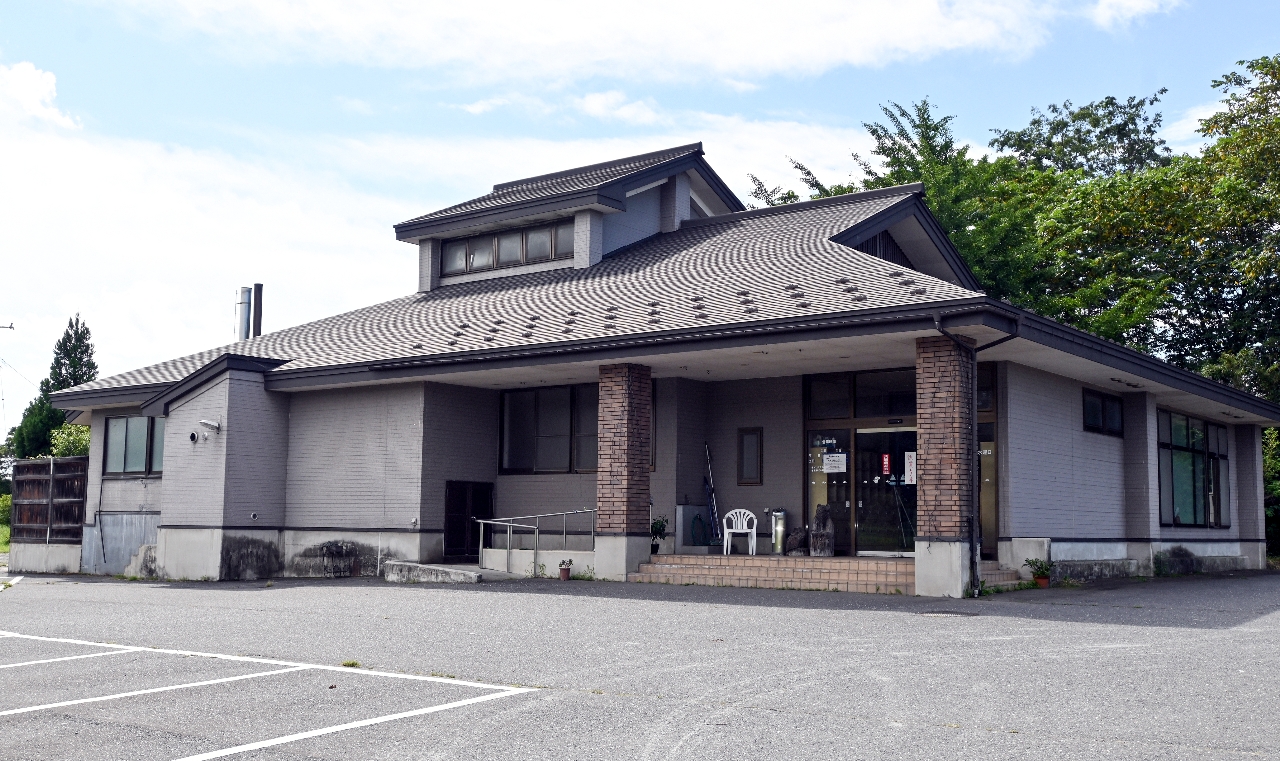「たんぼのゆっこ」の愛称で親しまれた五戸温泉。今月、惜しまれながら54年の歴史に幕を下ろした
