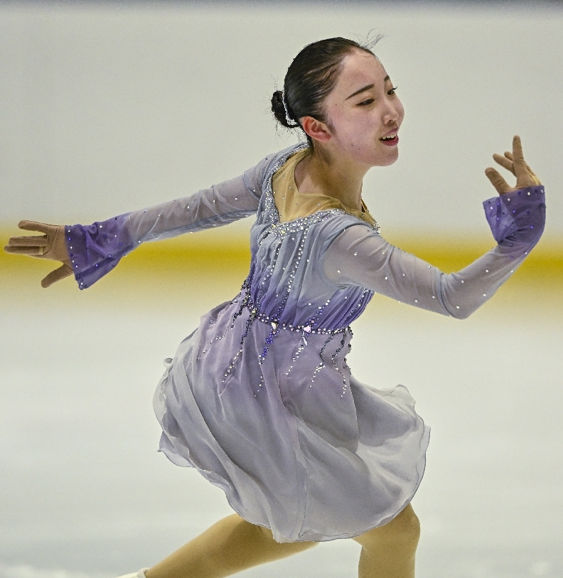【青森県高校選手権・女子Aクラス】ほぼノーミスの演技で優勝した聖前埜乃華(工大一)=9日、テクノルアイスパーク八戸
