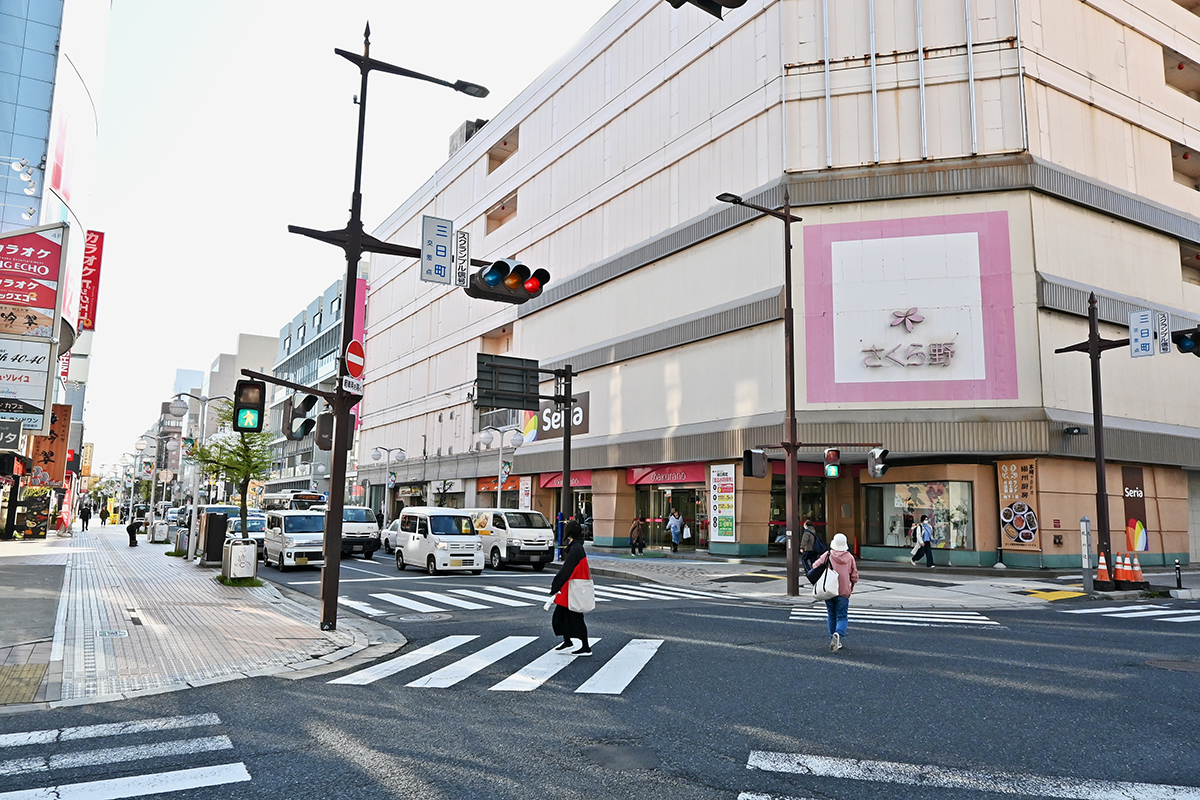 AIカメラによる通過者数や空き店舗・空き地率が改善した八戸市中心街=1日
